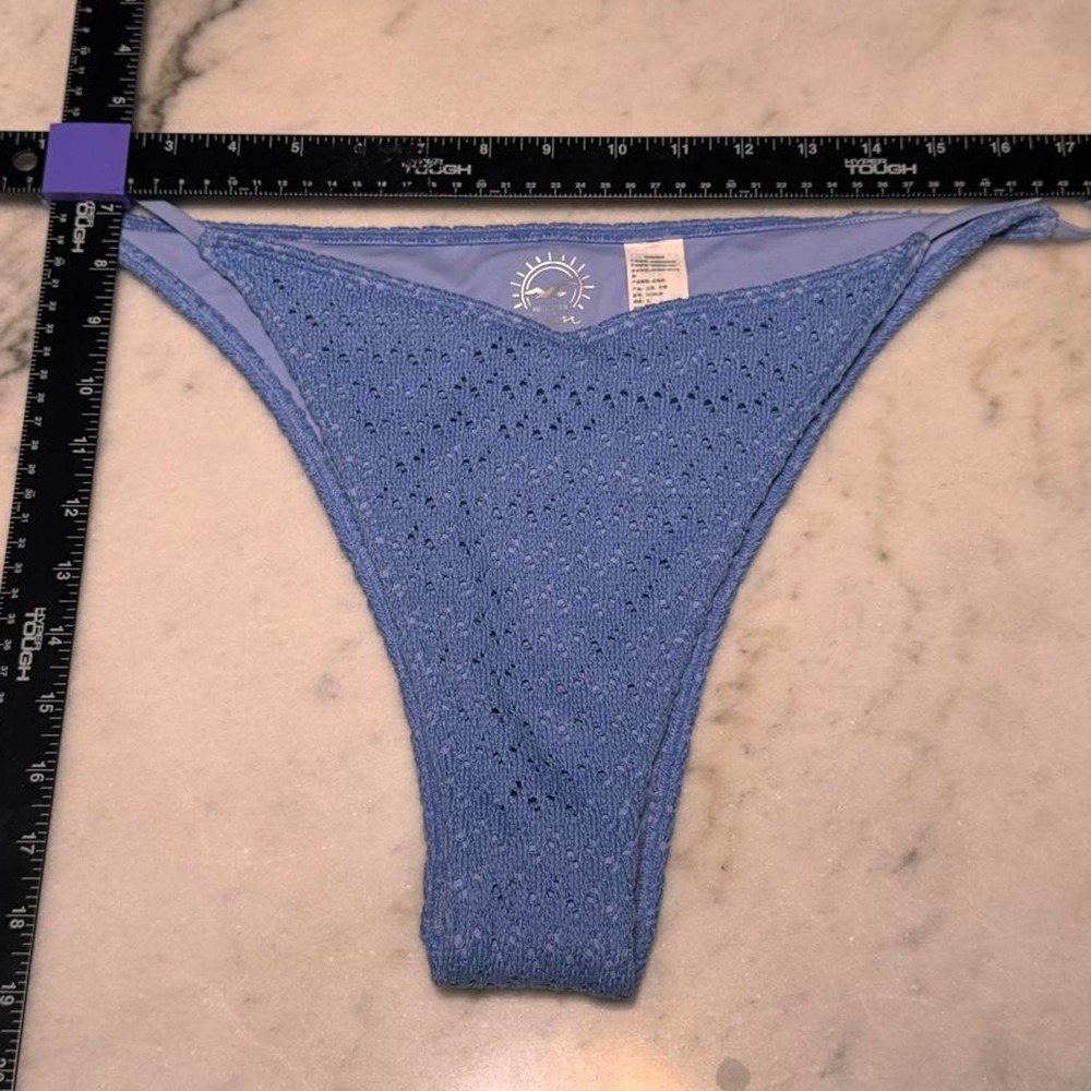 Hollister Co. blue knit bikini bottoms with eyelet lace pattern, size XL